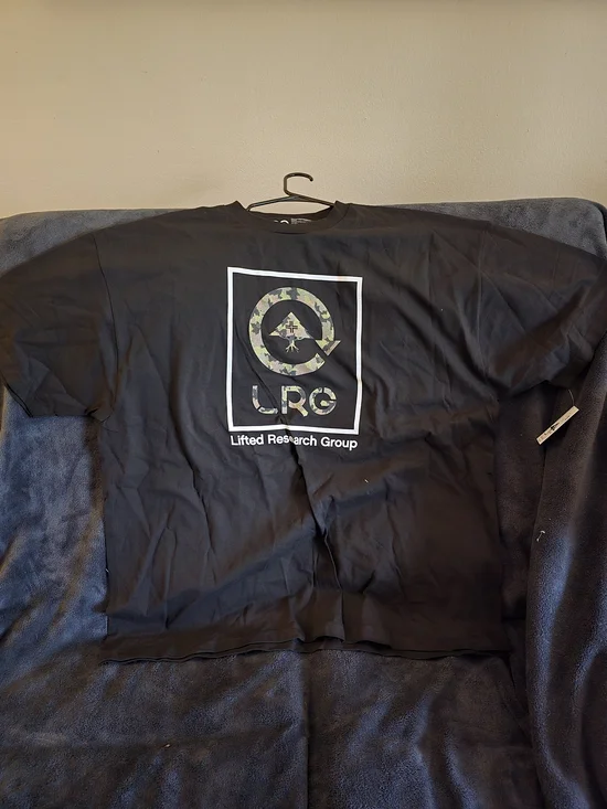 LRG Black Short-Sleeve Tee with Camo Logo - Picture 2 of 5